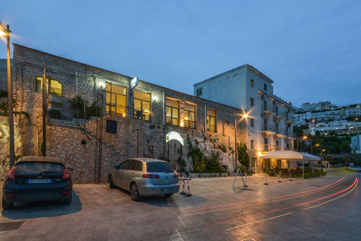 B&B Al Molo Peschici Buitenkant foto
